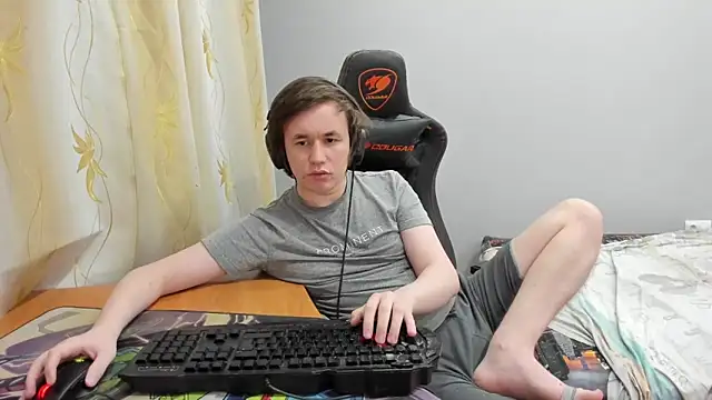 iliaskrislove online show from April 13, 10:25 pm