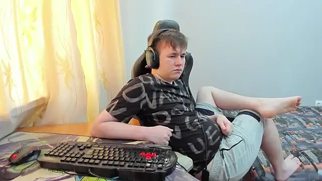 iliaskrislove online show from May 17, 6:57 am