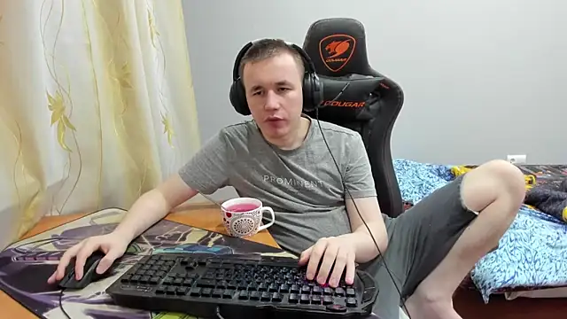 iliaskrislove online show from October 15, 4:04 pm