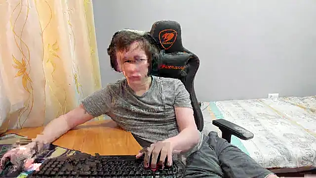 iliaskrislove online show from February 11, 4:23 am