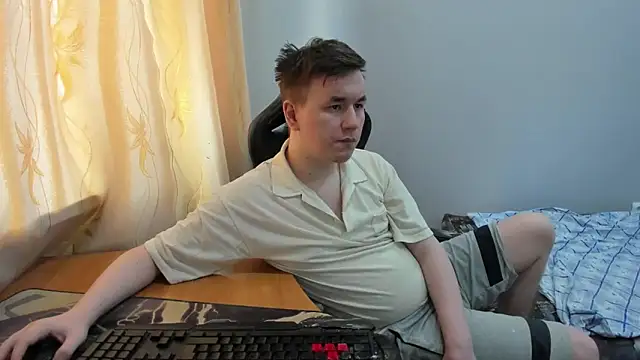 iliaskrislove online show from May 7, 5:22 am
