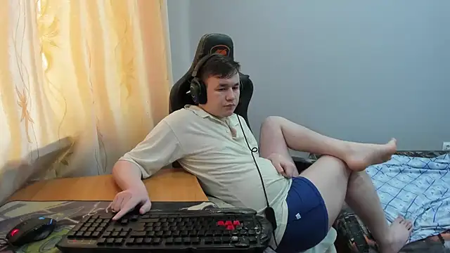 iliaskrislove online show from May 5, 2:47 am