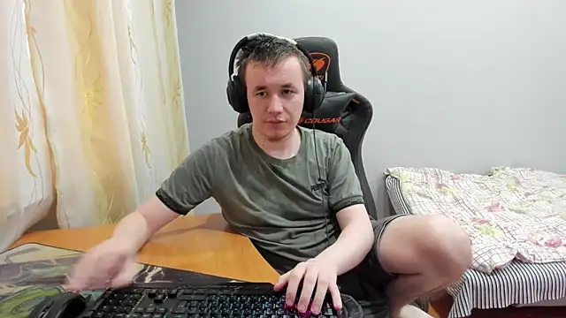 iliaskrislove online show from November 17, 11:47 am