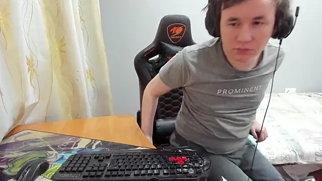 iliaskrislove online show from February 16, 11:35 pm