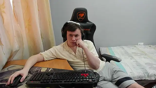 iliaskrislove online show from February 18, 3:59 am