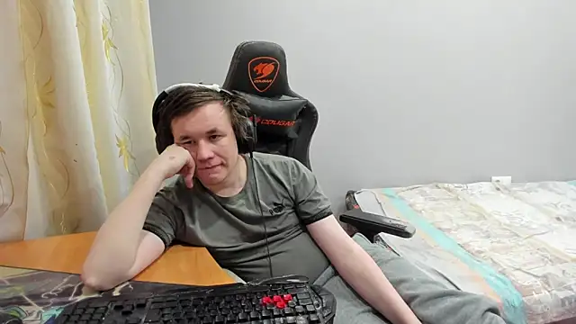 iliaskrislove online show from February 24, 4:41 pm