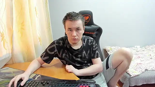 iliaskrislove online show from November 23, 8:35 am