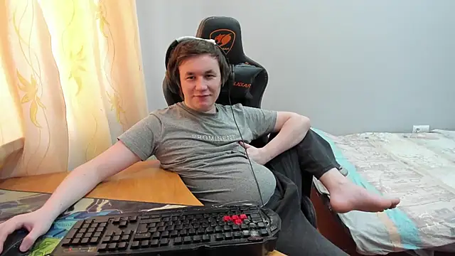 iliaskrislove online show from March 19, 4:12 am