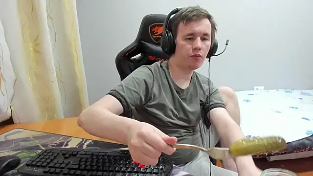 iliaskrislove online show from January 17, 5:49 pm