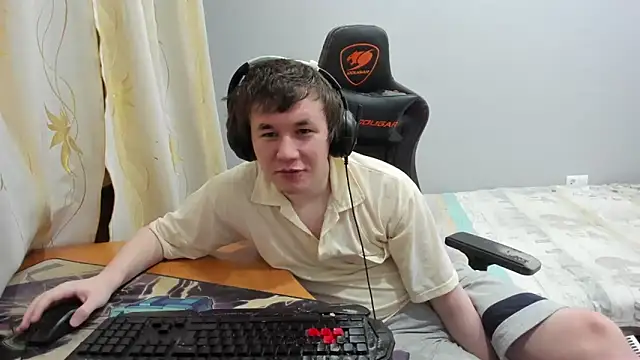 iliaskrislove online show from February 17, 3:53 pm