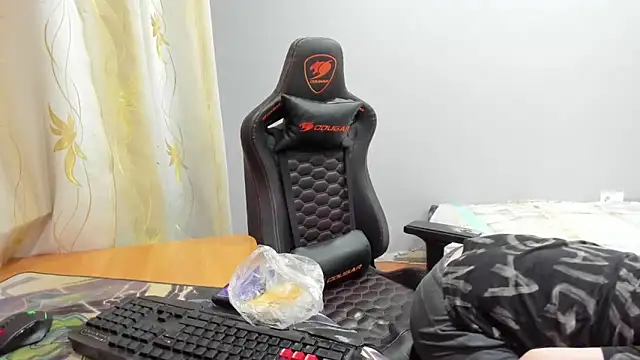 iliaskrislove online show from March 25, 7:57 pm