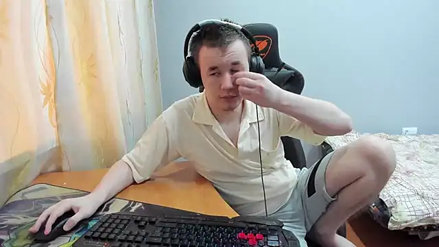 iliaskrislove online show from November 10, 10:20 am