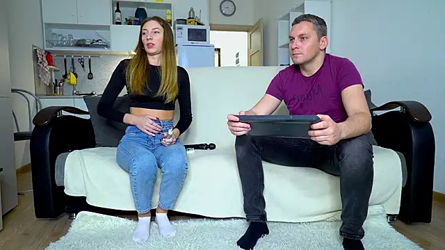 littlesweettifany online show from November 7, 12:21 pm