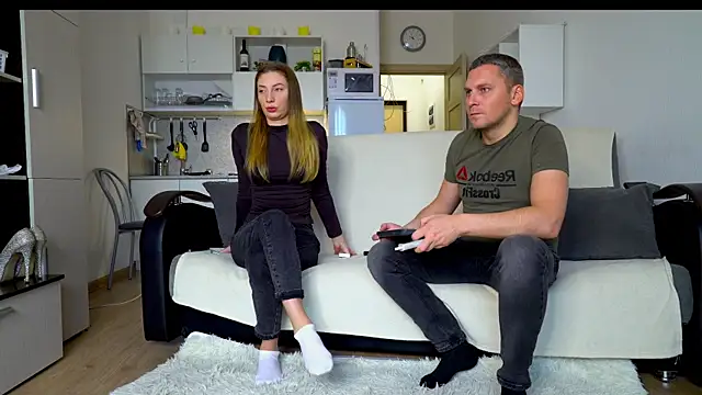 littlesweettifany online show from October 28, 11:09 am