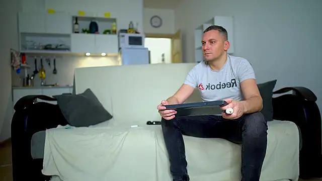 littlesweettifany online show from November 27, 12:27 pm