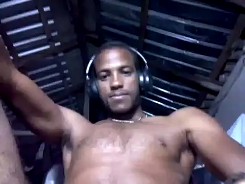 Snapshot of michel_sc chatting on April 18, 5:10 am michel sc online show from April 18, 5:10 am