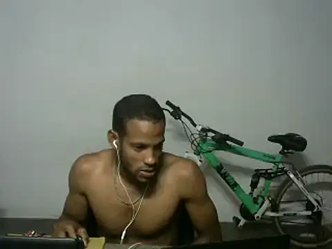 Snapshot of michel_sc chatting on April 22, 5:03 am michel sc online show from April 22, 5:03 am