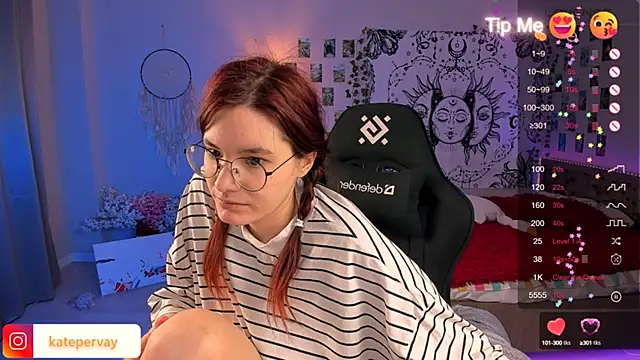 Snapshot of callmekatesmith chatting on March 2, 9:52 pm callmekatesmith online show from March 2, 9:52 pm