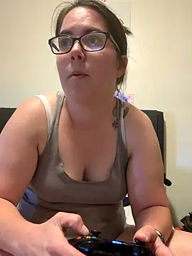 Snapshot of FreakNastyLacie chatting on October 1, 8:35 pm FreakNastyLacie online show from October 1, 8:35 pm