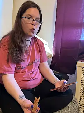 Snapshot of FreakNastyLacie chatting on March 21, 3:46 pm FreakNastyLacie online show from March 21, 3:46 pm