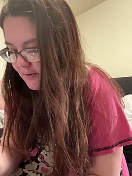 Snapshot of FreakNastyLacie chatting on March 5, 8:21 am FreakNastyLacie online show from March 5, 8:21 am