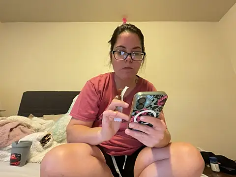 Snapshot of FreakNastyLacie chatting on October 7, 3:13 pm FreakNastyLacie online show from October 7, 3:13 pm