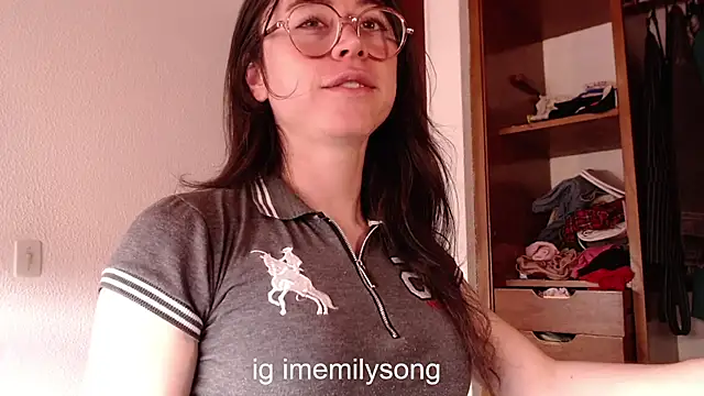 emily pearl  online show from November 23, 5:01 pm