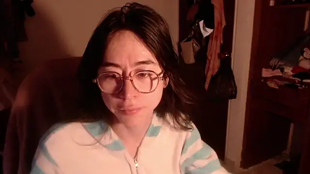 emily pearl  online show from November 14, 10:41 am