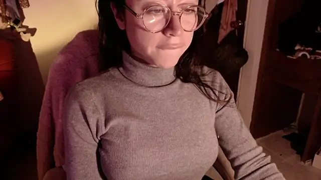 emily pearl  online show from November 14, 10:57 pm