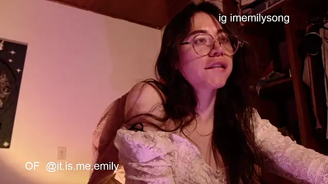 emily pearl  online show from February 1, 10:24 am