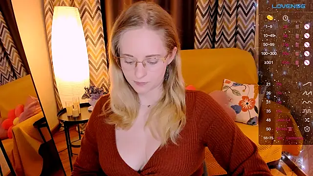 Snapshot of Aemilia_ chatting on February 28, 8:25 am Aemilia online show from February 28, 8:25 am