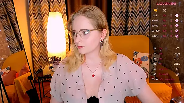 Aemilia  online show from March 29, 8:49 am