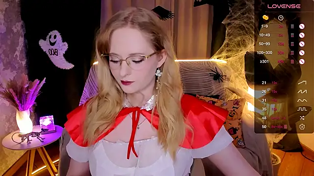 Aemilia  online show from October 24, 8:35 am