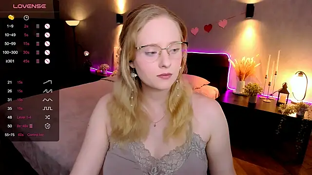 Aemilia  online show from December 1, 6:03 am