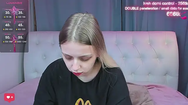 Alice Halle online show from October 13, 8:16 am