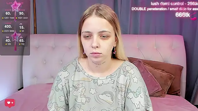 Alice Halle online show from October 10, 1:39 am