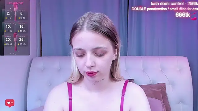 Alice Halle online show from October 12, 1:23 pm
