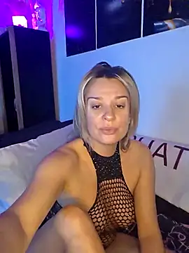 SpicyVicky online show from November 6, 5:55 am