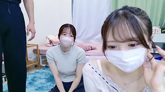 Snapshot of yuki-chi chatting on June 3, 1:56 pm yuki-chi online show from June 3, 1:56 pm