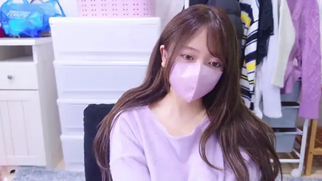Snapshot of yuki-chi chatting on December 5, 4:17 pm yuki-chi online show from December 5, 4:17 pm