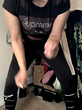 Linalicious online show from March 5, 10:45 am