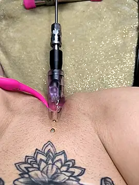 Linalicious online show from March 8, 9:01 am