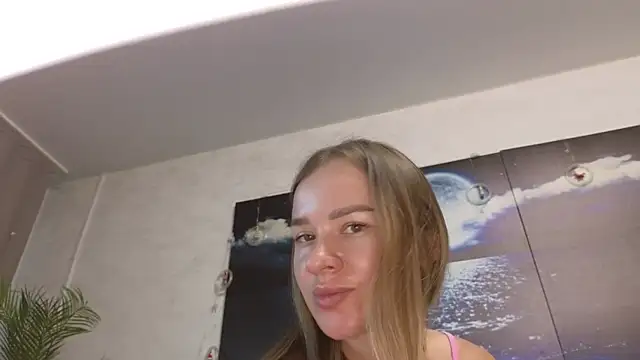 Strip-Lady online show from May 25, 1:32 pm