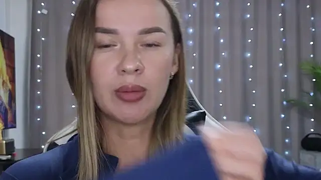 Strip-Lady online show from May 11, 4:04 pm