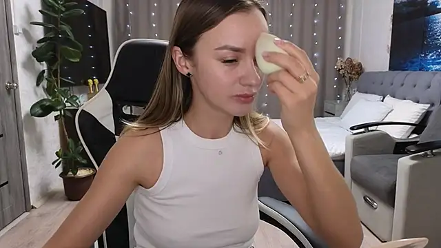 Strip-Lady online show from February 19, 1:41 pm