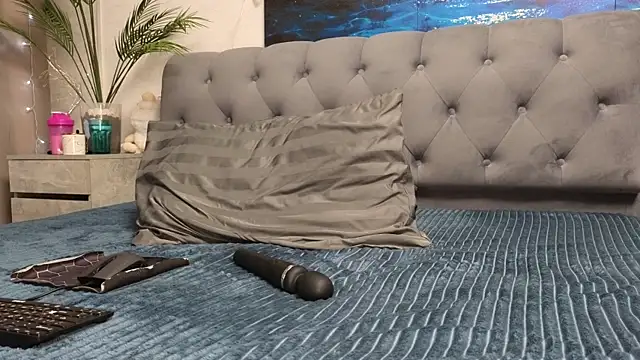 Strip-Lady online show from April 21, 2:56 pm