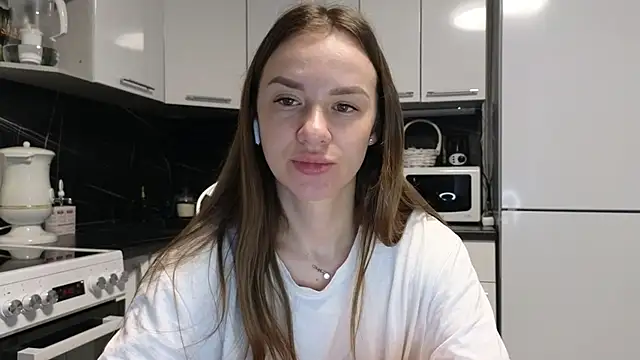 Snapshot of Strip-Lady chatting on March 21, 1:45 am Strip-Lady online show from March 21, 1:45 am