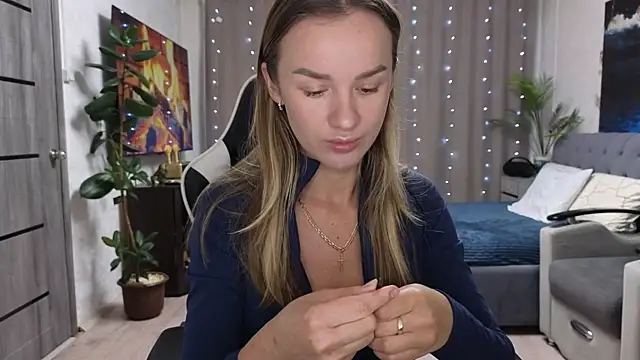 Strip-Lady online show from May 11, 1:12 pm