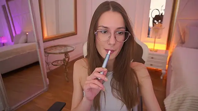 CozyMell online show from March 21, 7:20 am