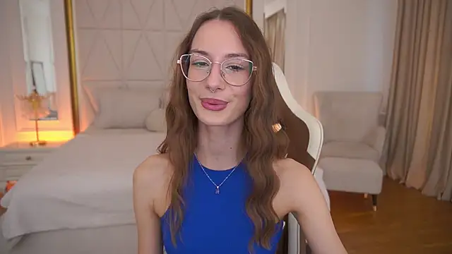 CozyMell online show from February 23, 2:17 pm